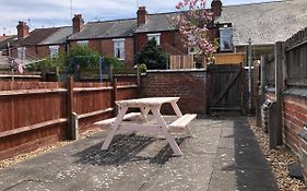 Coventry Cosy House, City Centre, Free Parking, Sleeps 5, By Empower Homes